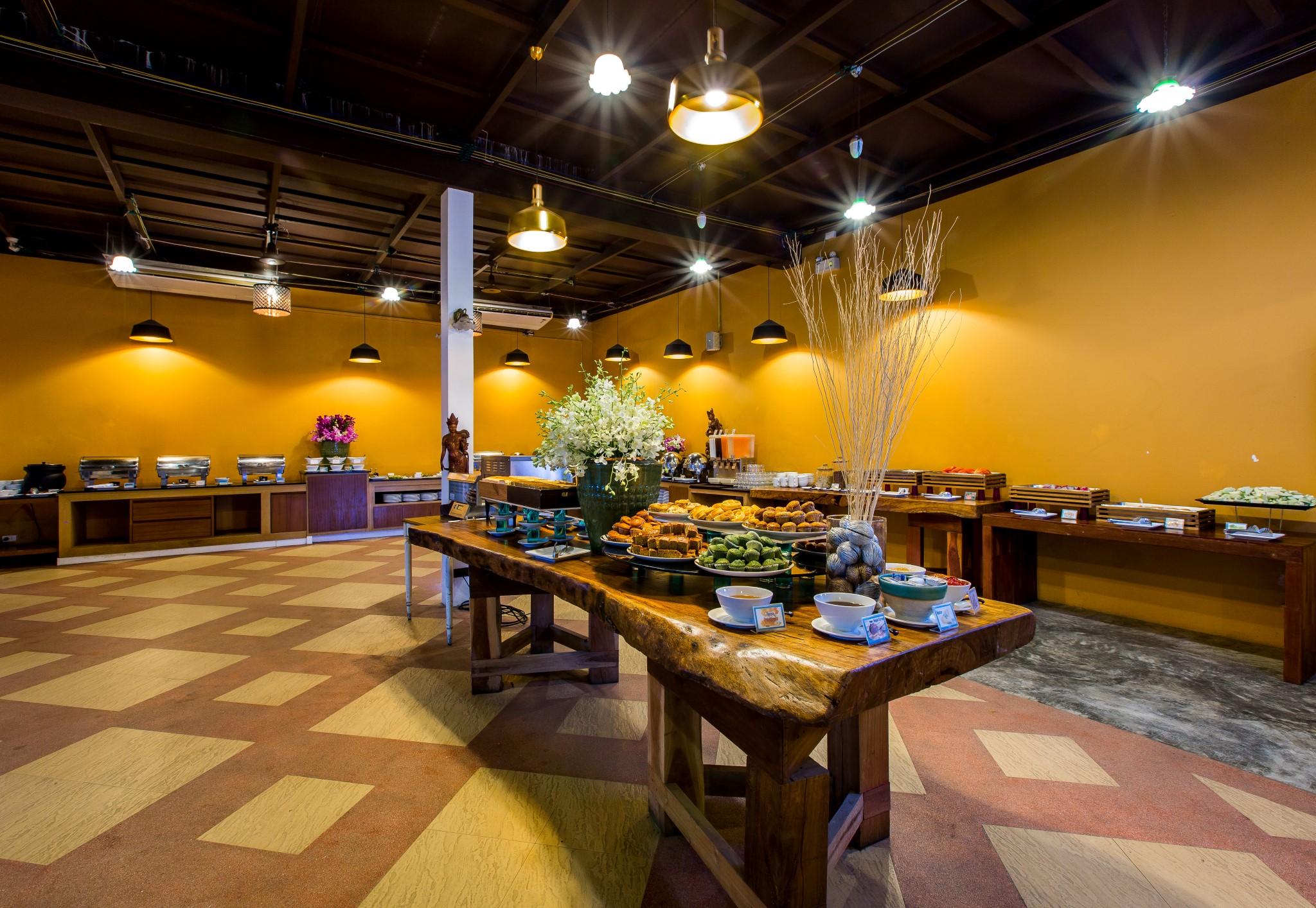 Nai Yang Beach Resort And Spa Exterior photo